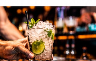 Cocktail met ijs